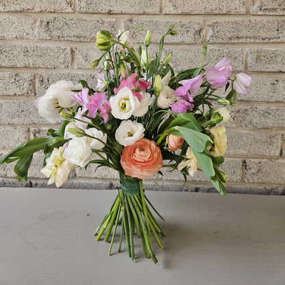 Mother's Day Hand-tied Bouquet Workshop - Saturday, May 9th 3:30